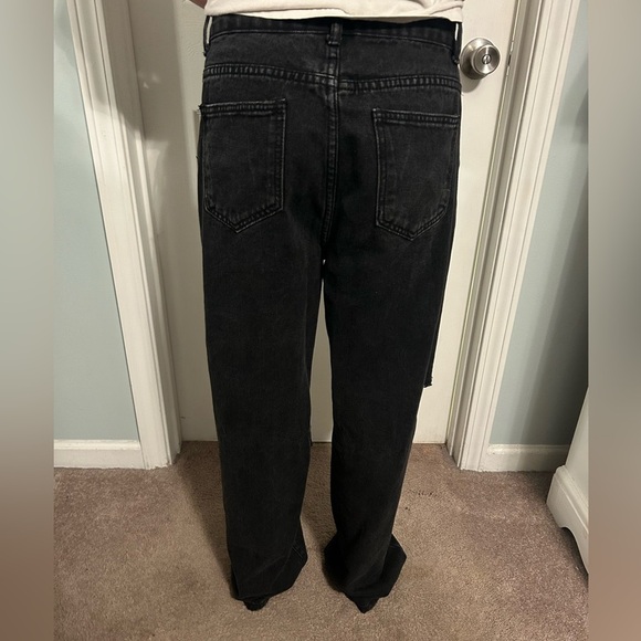 Ripped 90’s Baggy Jeans Size Medium - Picture 2 of 2